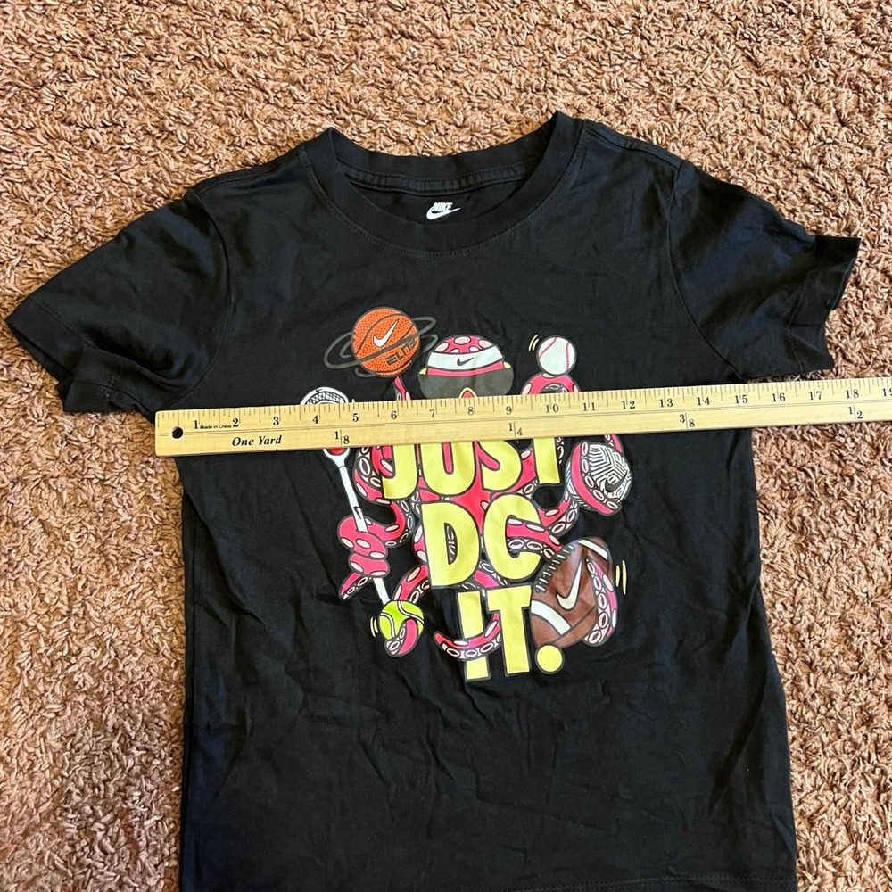 Nike Boys Size Small Black Just Do It Octopus Sports Graphic T-Shirt Cotton Tee - Picture 11 of 14
